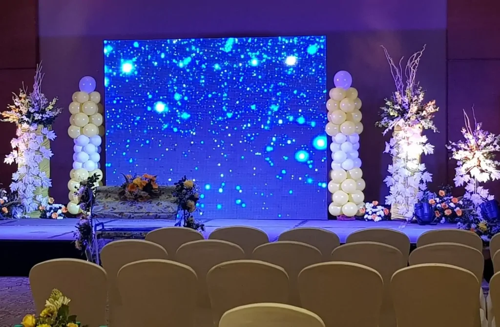 2-Mins-Quick-Guide-to-LED-Screen-Wedding-1